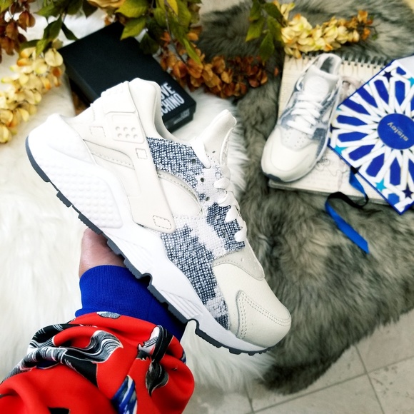 Nike Air Huarache Run Premium - Picture 6 of 8